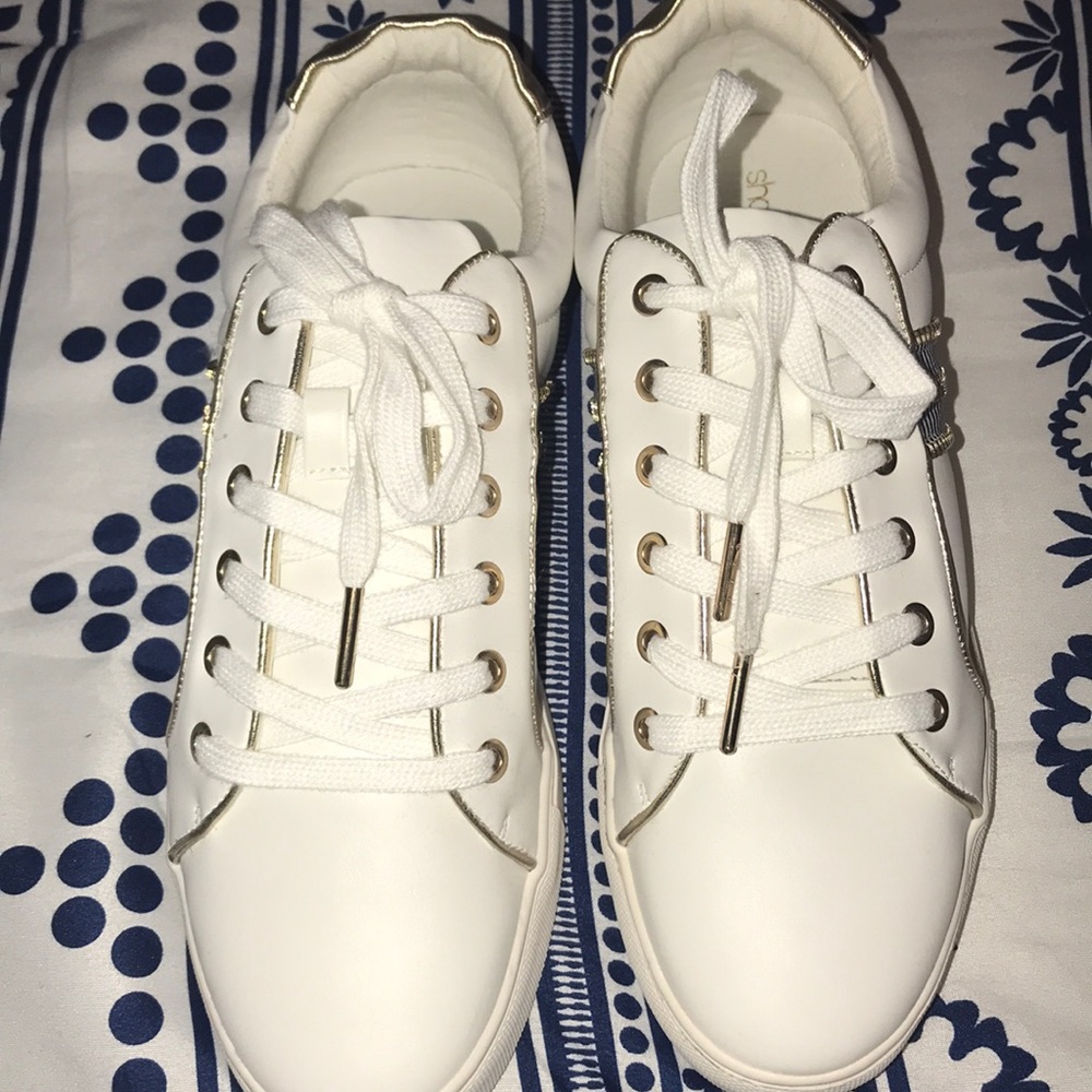 Sneakers - Picture 4 of 4